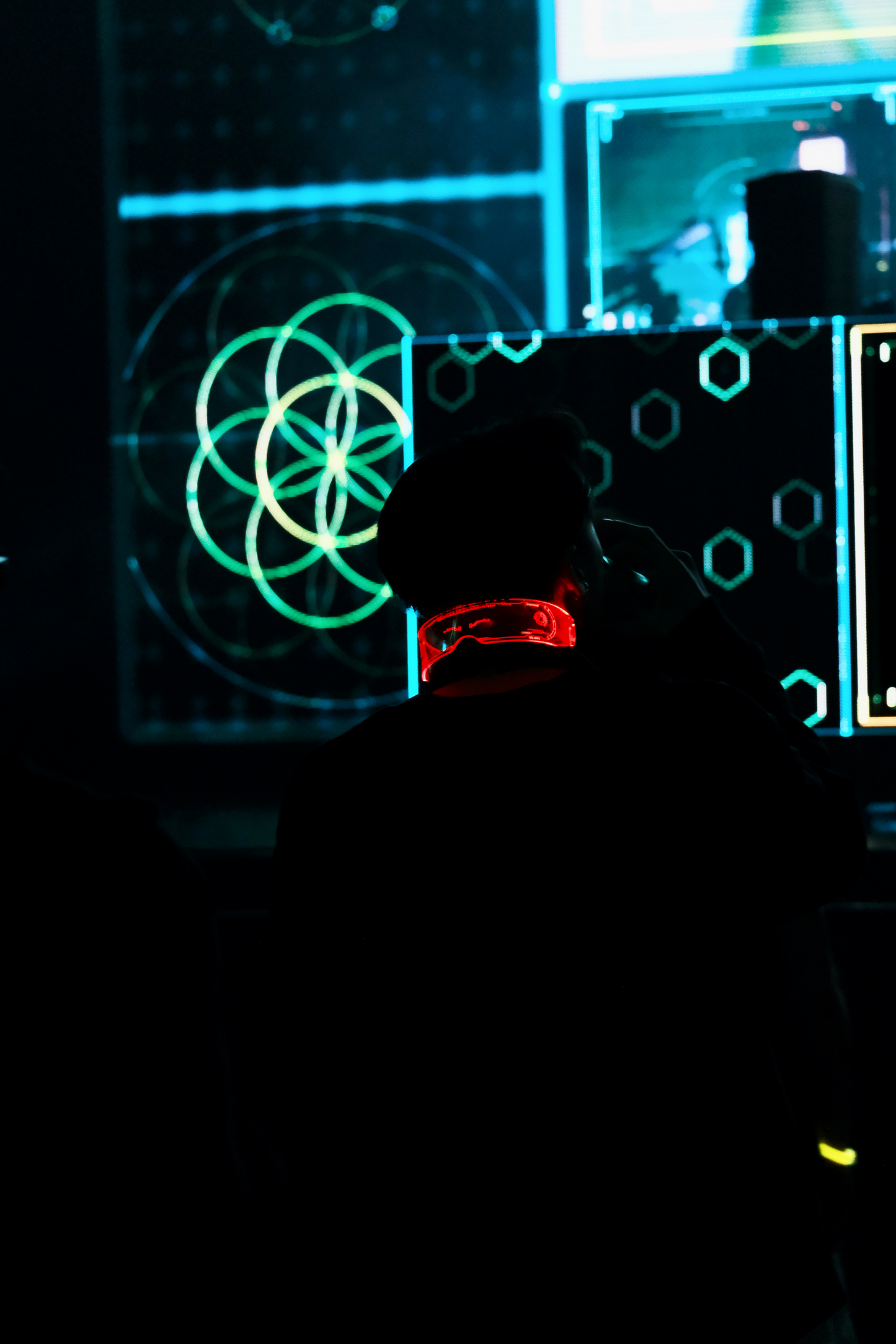 LOOP Cyberglass